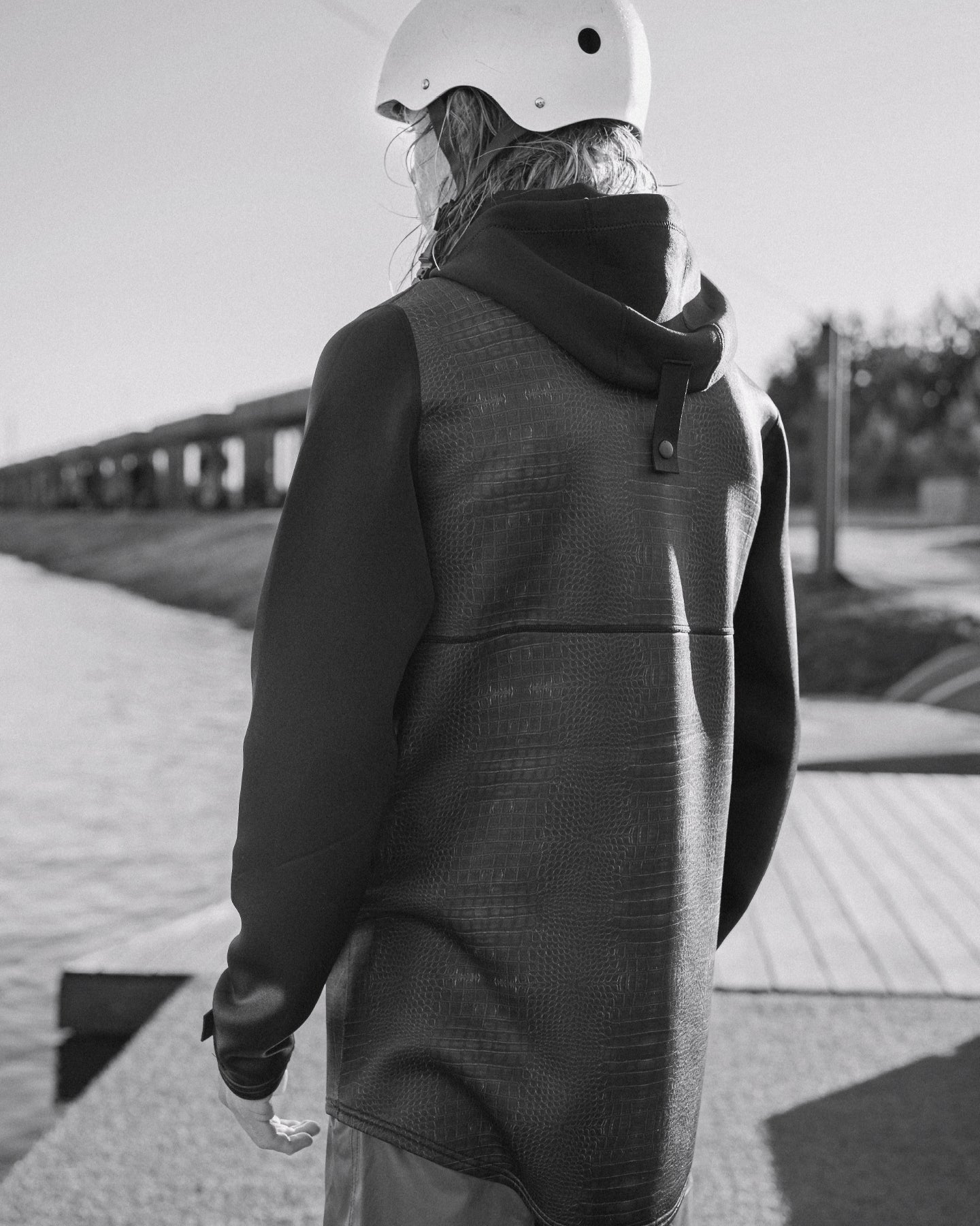 Anorak Pro Neo - Black - lifestyle 4