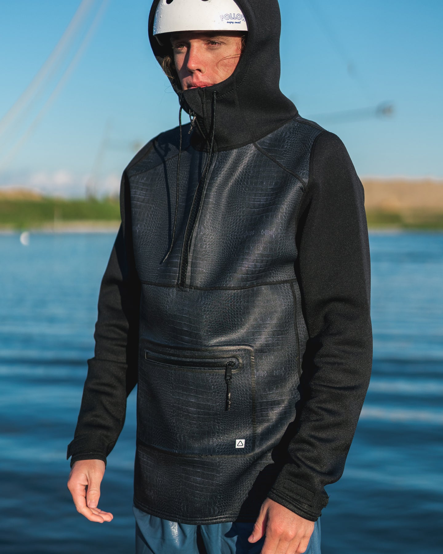 Anorak Pro Neo - Black - lifestyle 5