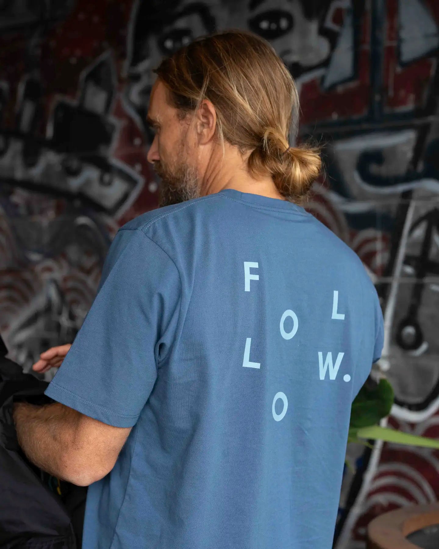 Follow LOL Tee - Slate lifestyle 4