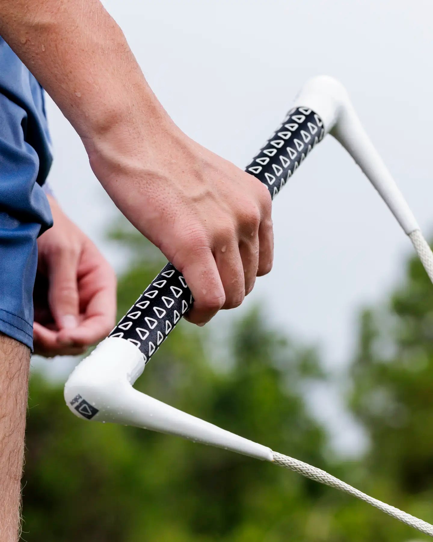 Follow Team Handle - Black Circle 7