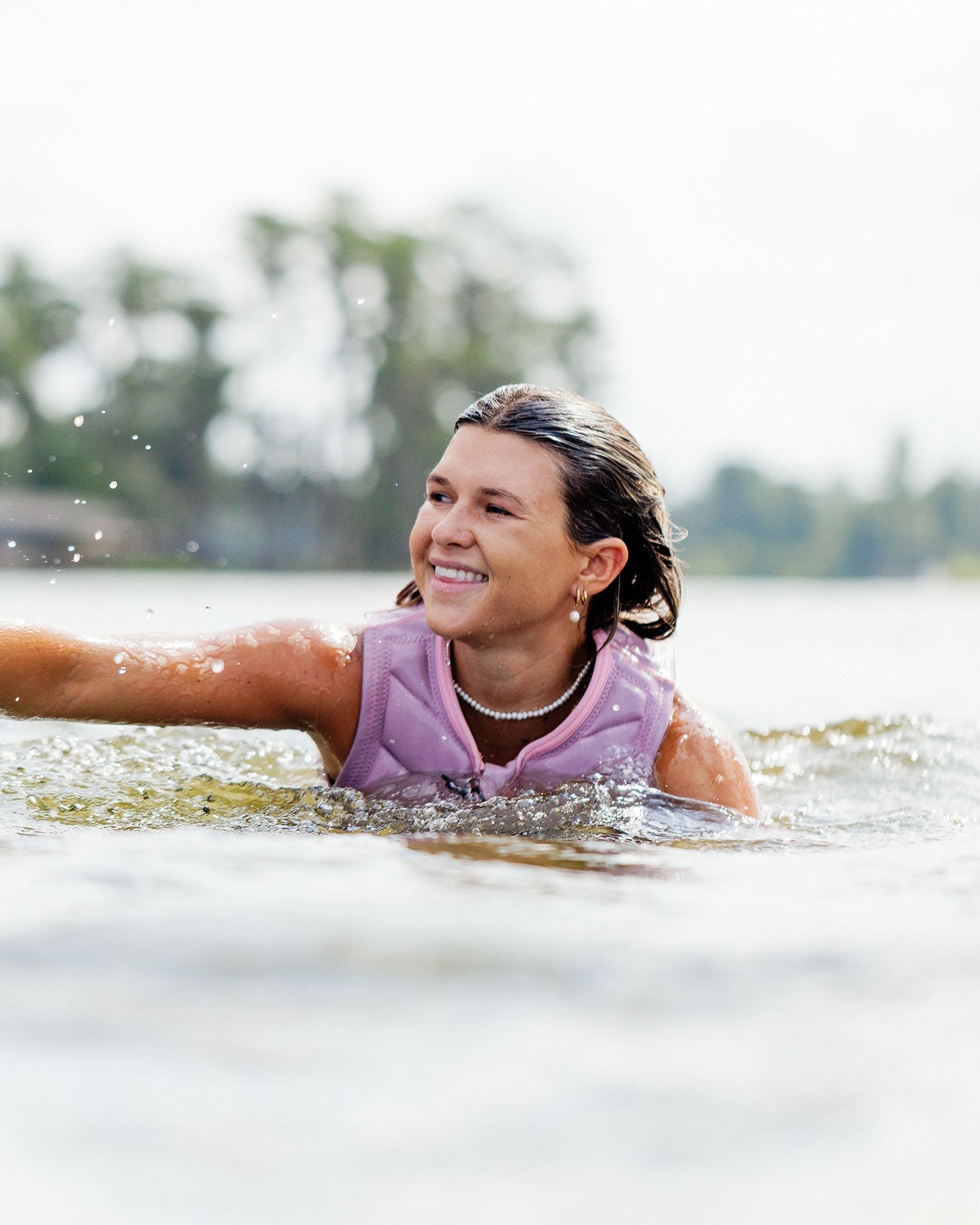 Follow Pro Wakesurf Athlete, Ashley Hebert shares her secrect on what follow picks she take out and what doesn't leave her side.