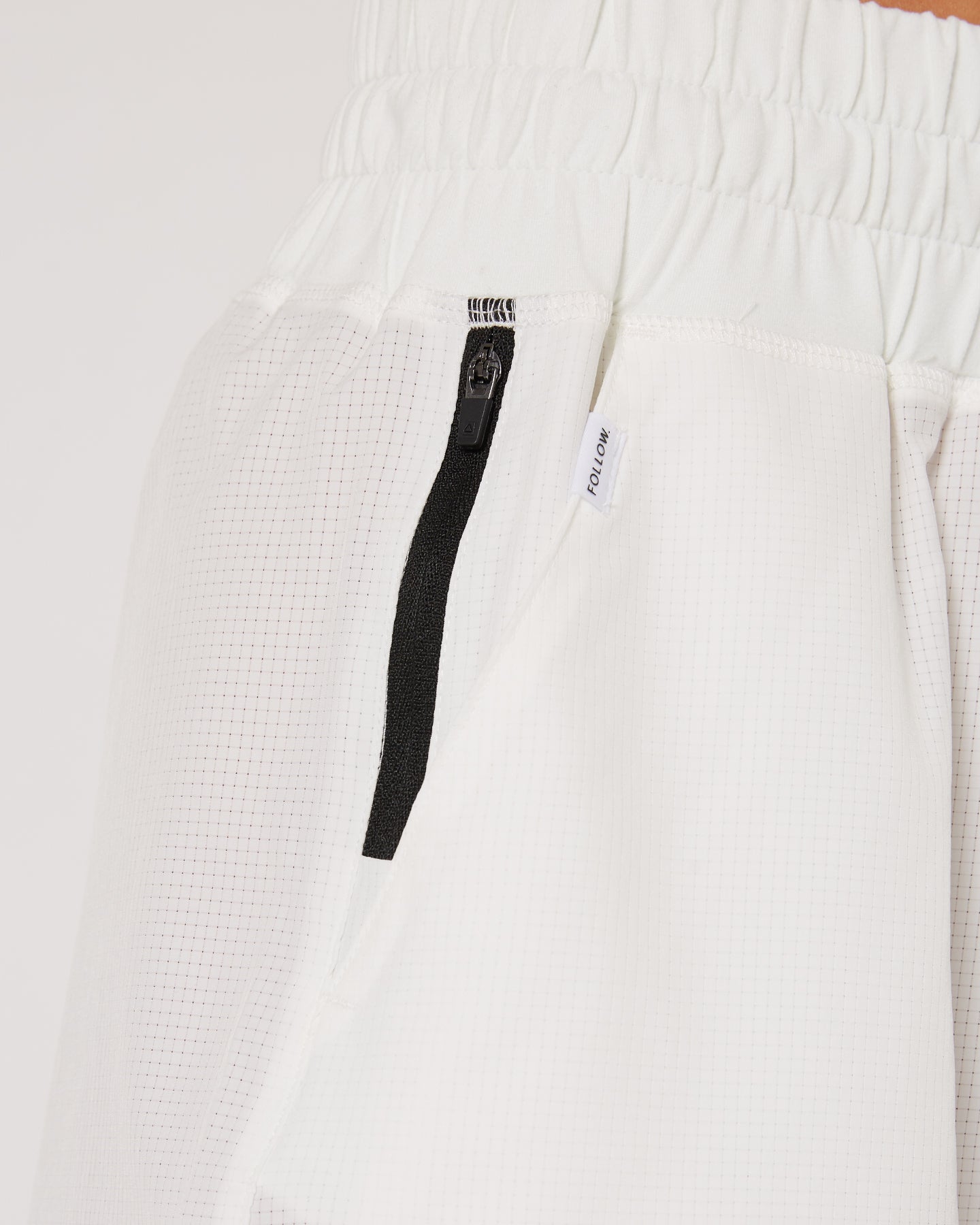 Follow Maven Shorts - Cream 10